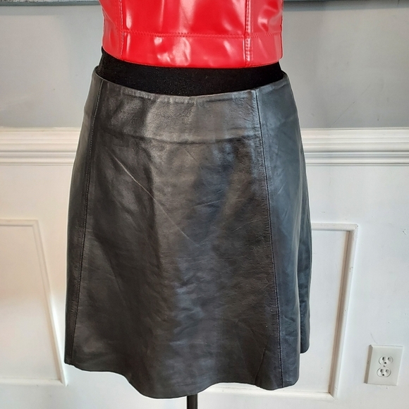 Veda Black Mini Skirt - Picture 6 of 14